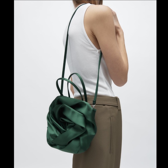 SATIN EFFECT FLOWER BAG - Picture 4 of 8